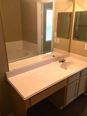 1061 Silver Spur Lane, Fort Worth, TX 76179
