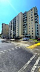 5055 NW 7th St 413, Miami, FL 33126