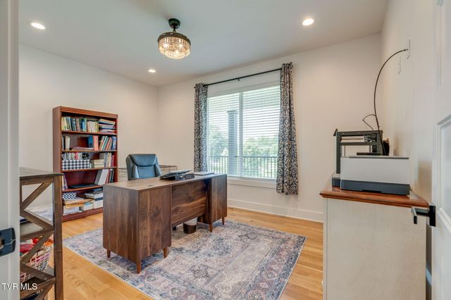 719 Fall Creek Road, Blountville, TN 37617