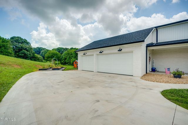 719 Fall Creek Road, Blountville, TN 37617