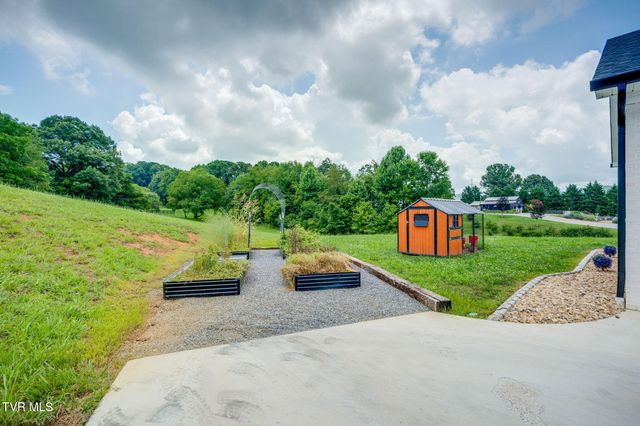 719 Fall Creek Road, Blountville, TN 37617