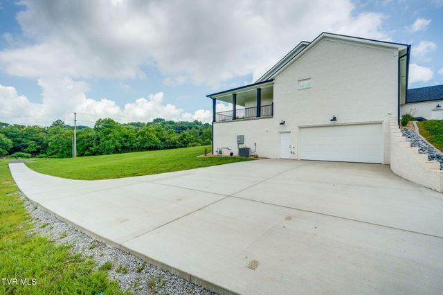719 Fall Creek Road, Blountville, TN 37617
