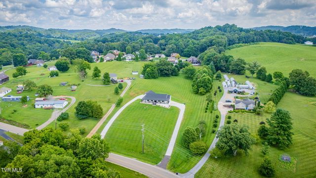719 Fall Creek Road, Blountville, TN 37617