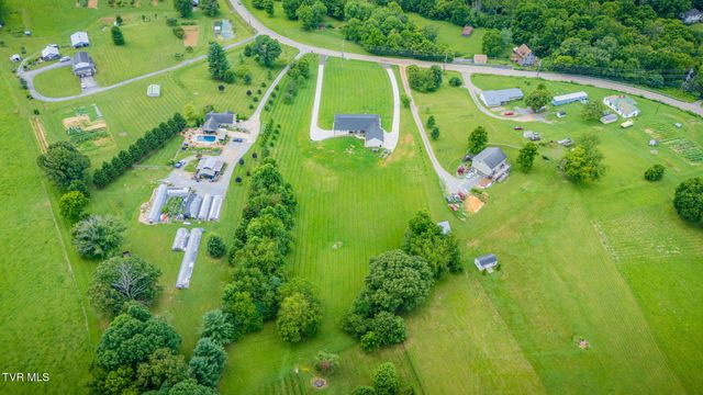 719 Fall Creek Road, Blountville, TN 37617