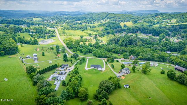 719 Fall Creek Road, Blountville, TN 37617