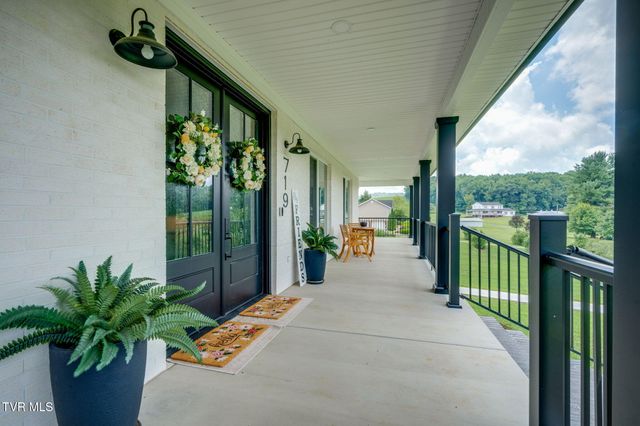 719 Fall Creek Road, Blountville, TN 37617