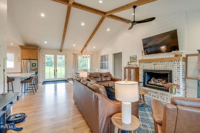 719 Fall Creek Road, Blountville, TN 37617