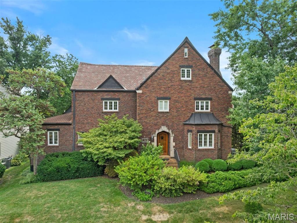516 Warder Avenue, University City, MO 63130