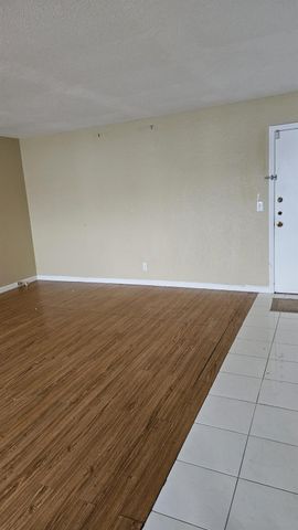 4042 NW 19th Street F411, Fort Lauderdale, FL 33313