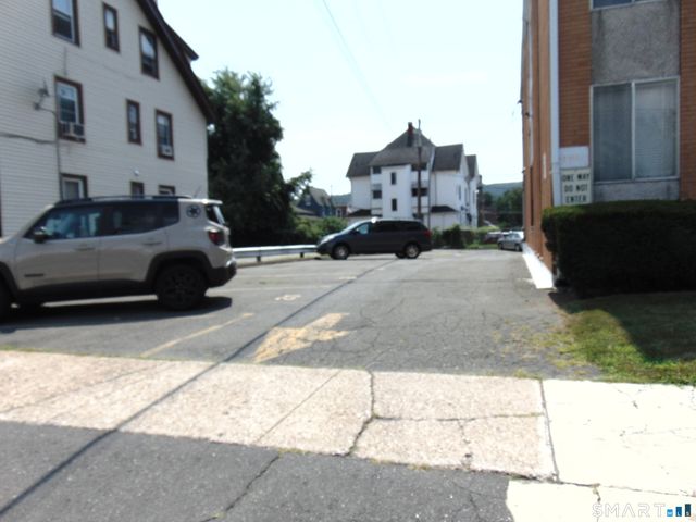87 Meadow Street, Bristol, CT 06010