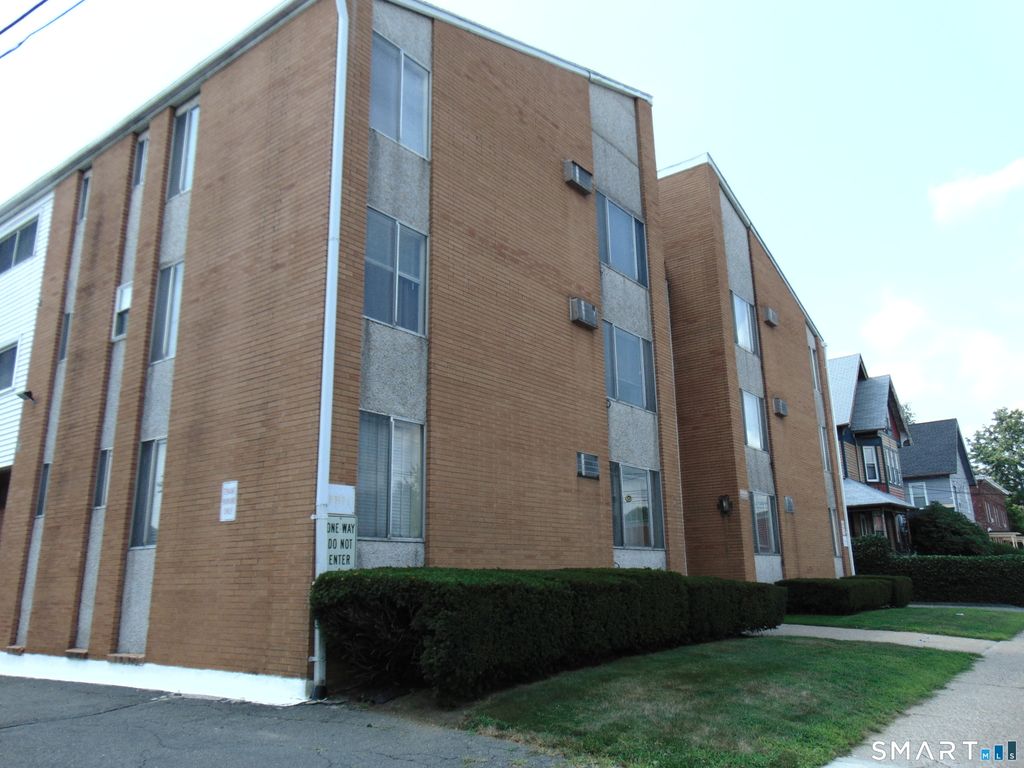 87 Meadow Street, Bristol, CT 06010
