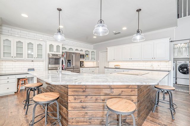 3901 Arroyo Dr, Midland, TX 79707