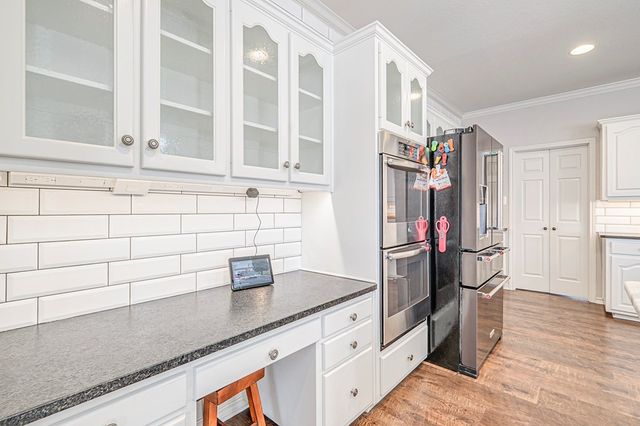 3901 Arroyo Dr, Midland, TX 79707