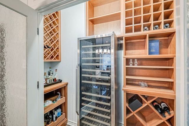 3901 Arroyo Dr, Midland, TX 79707