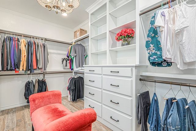 3901 Arroyo Dr, Midland, TX 79707