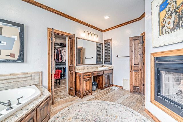 3901 Arroyo Dr, Midland, TX 79707