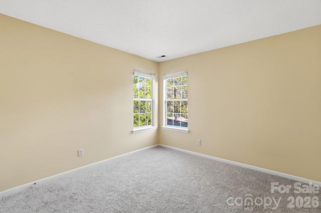 8721 Woodcock Lane, Charlotte, NC 28216