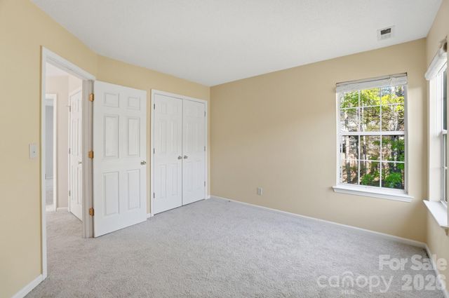 8721 Woodcock Lane, Charlotte, NC 28216