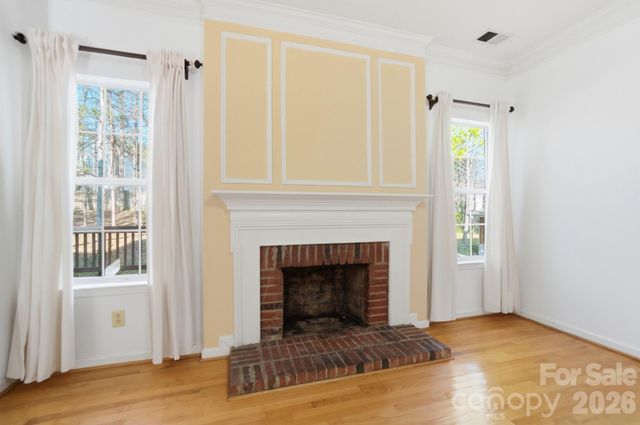 8721 Woodcock Lane, Charlotte, NC 28216