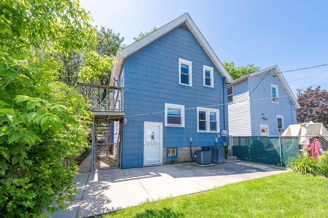 3628 W Becher STREET, Milwaukee, WI 53215