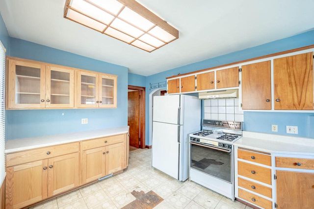 3628 W Becher STREET, Milwaukee, WI 53215