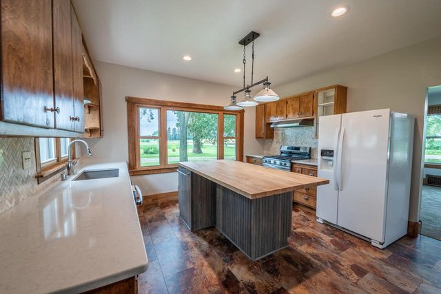 N7404 County Road G, Beaver Dam, WI 53916