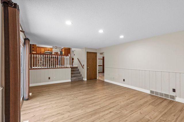 11711 Evergreen Circle NW, Coon Rapids, MN 55448