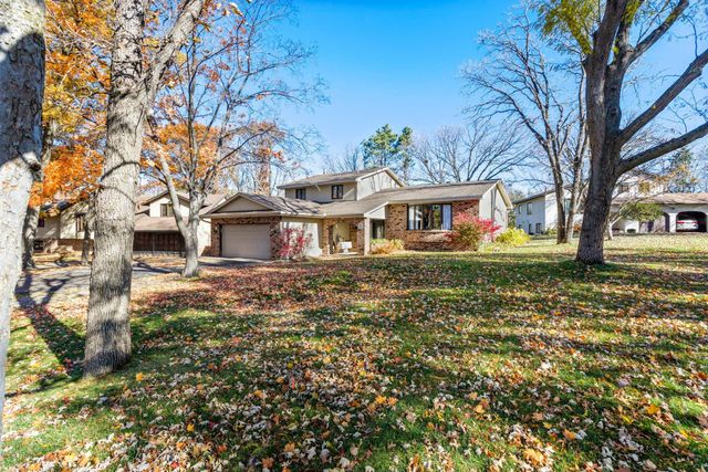 11711 Evergreen Circle NW, Coon Rapids, MN 55448