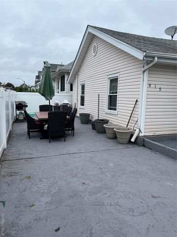 615 W Walnut Street, Long Beach, NY 11561