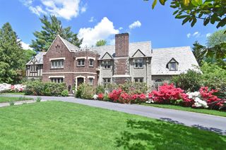 1028 Esplanade, Pelham, NY 10803