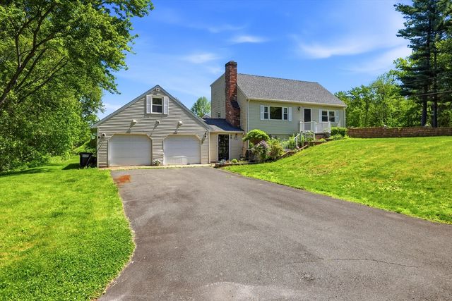 35 Lake Drive, Wilbraham, MA 01095