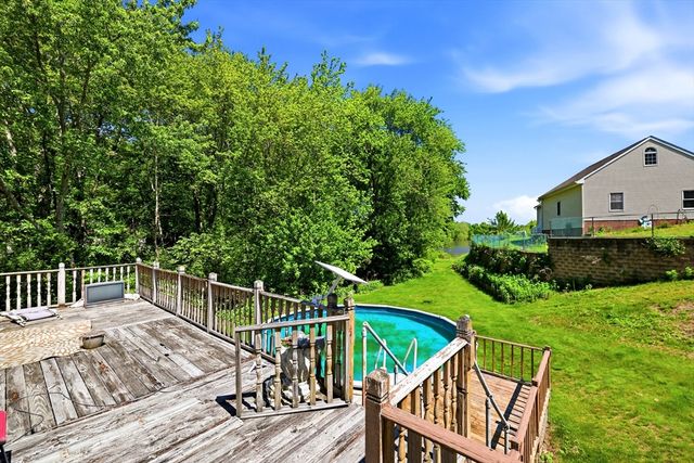 35 Lake Drive, Wilbraham, MA 01095