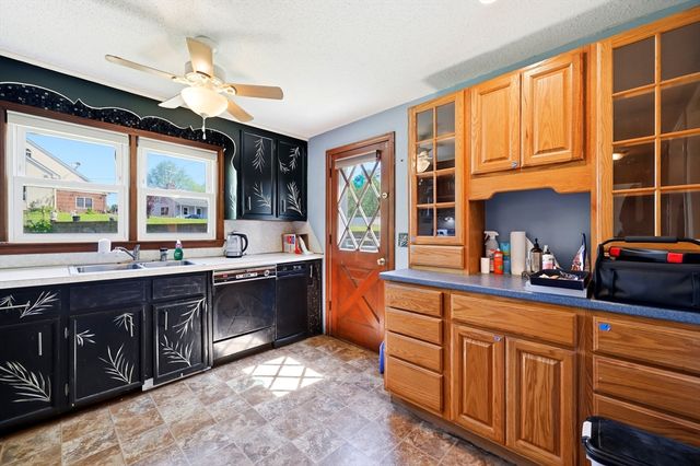 35 Lake Drive, Wilbraham, MA 01095
