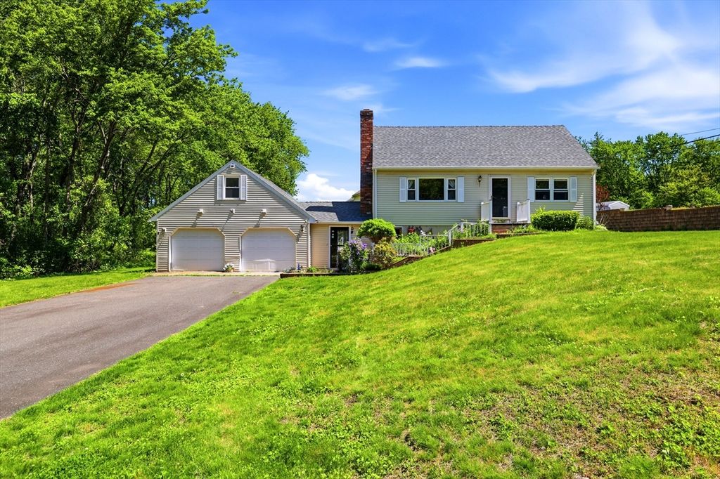 35 Lake Drive, Wilbraham, MA 01095