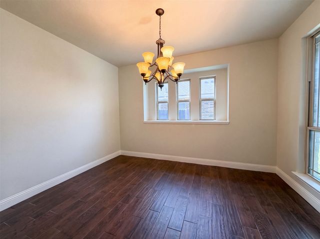 830 Graham Drive, Burleson, TX 76028