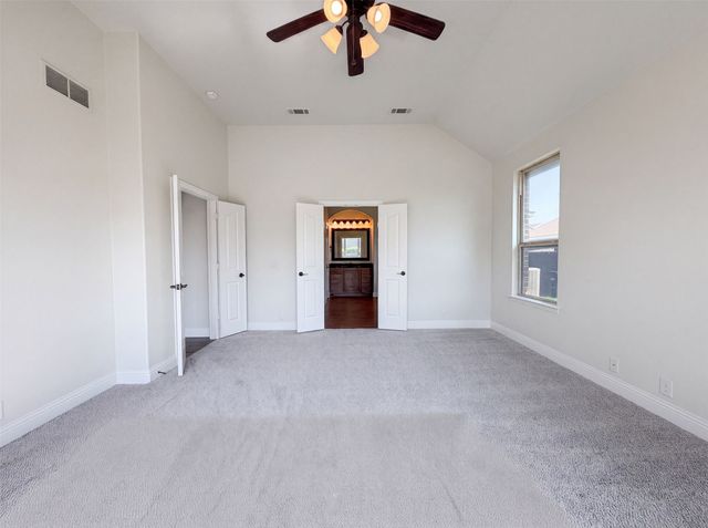 830 Graham Drive, Burleson, TX 76028