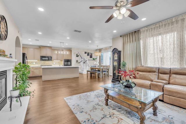 2449 Kaslin Dr, Modesto, CA 95355