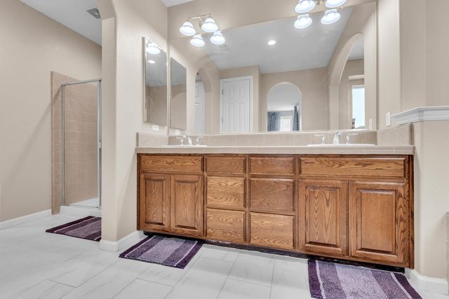 2449 Kaslin Dr, Modesto, CA 95355