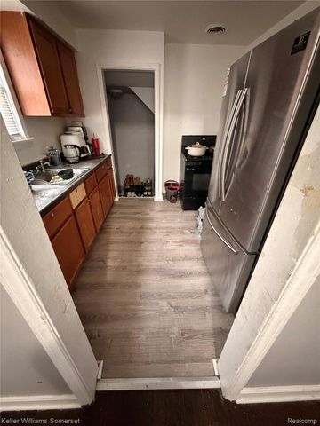 15891 Murray Hill Street, Detroit, MI 48227