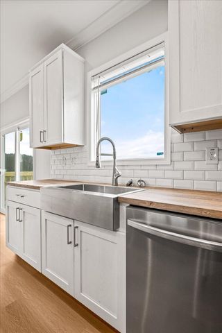 831 Sam Black Road, London, KY 40741