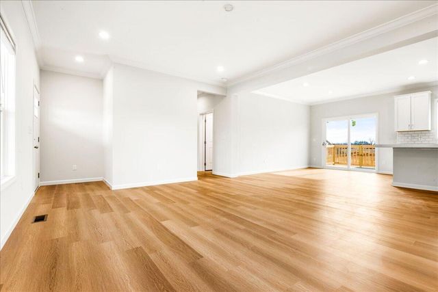 831 Sam Black Road, London, KY 40741