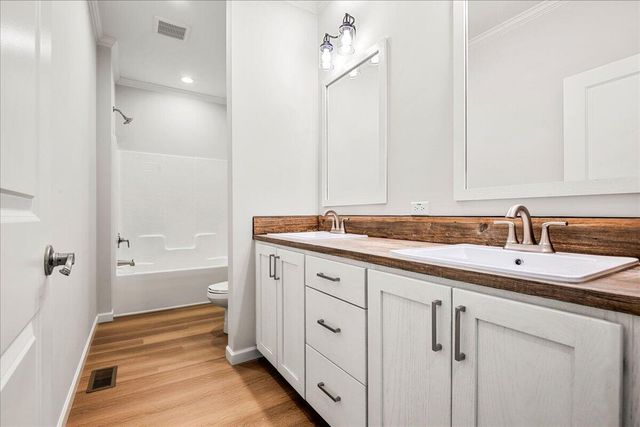 831 Sam Black Road, London, KY 40741