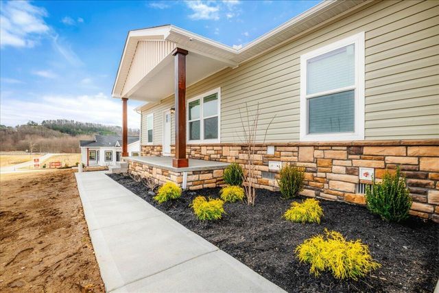 831 Sam Black Road, London, KY 40741