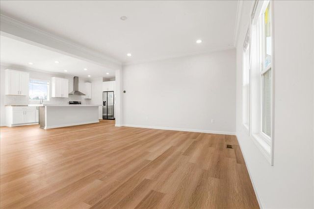 831 Sam Black Road, London, KY 40741