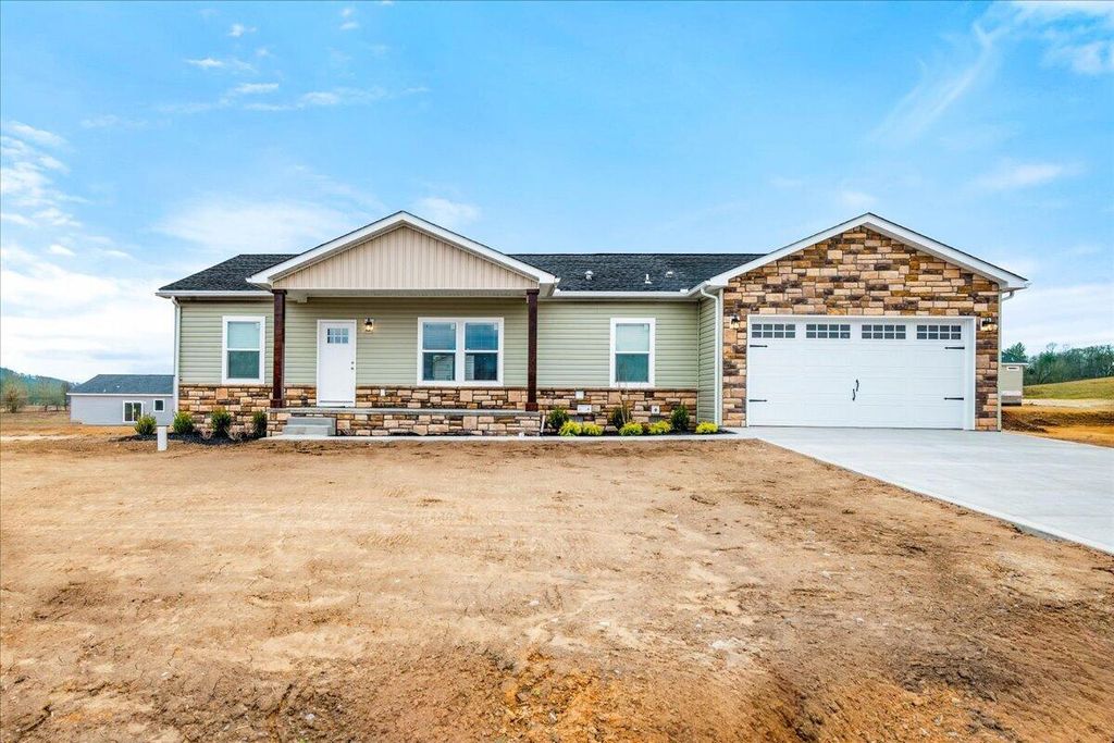 831 Sam Black Road, London, KY 40741