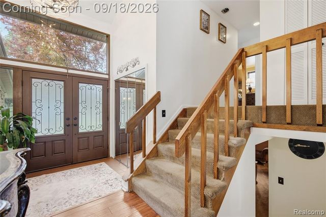 35697 Briar Ridge Lane, Farmington, MI 48335