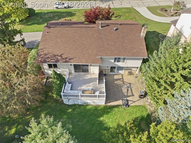 35697 Briar Ridge Lane, Farmington, MI 48335