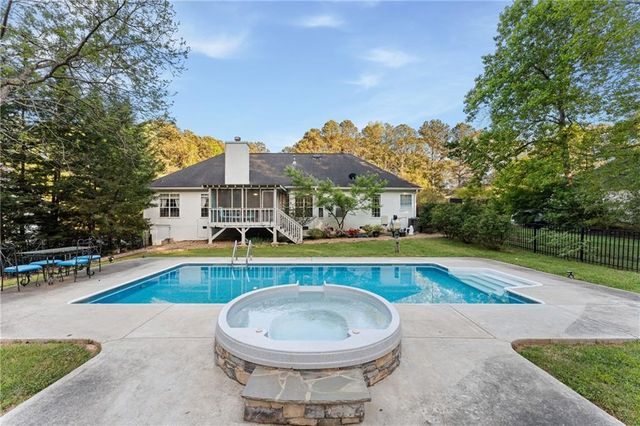 195 Galway Bend, Tyrone, GA 30290