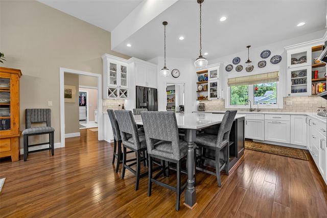 711 Owen Ct, Tiffin, IA 52340