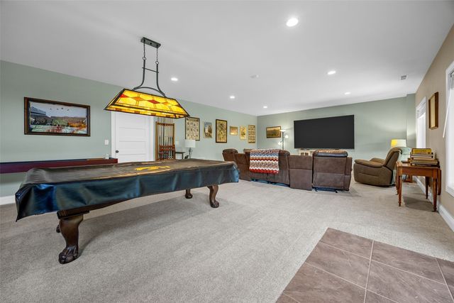 711 Owen Ct, Tiffin, IA 52340